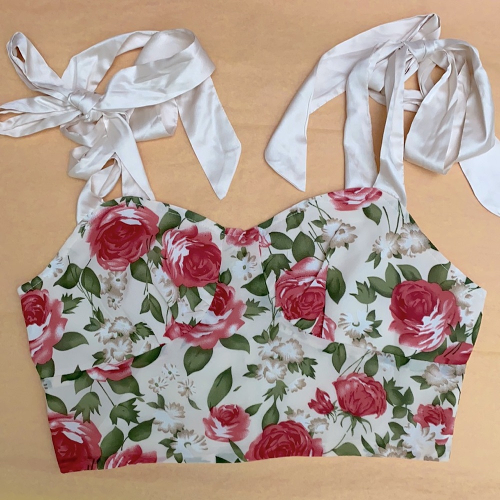 SHEIN Floral Top - Picture 1 of 4